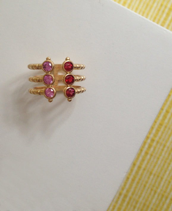 Aimée Aimer Folles Iguazu triple bague or jaune saphir rose