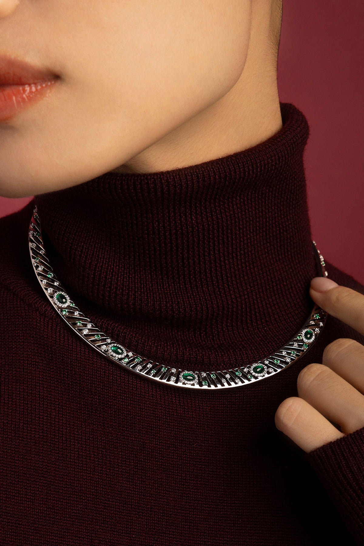 APM Monaco Automne Les Éventails collier choker vert