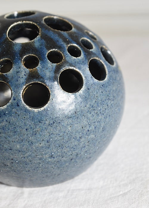 Aimée Aimer Vases Pique-Fleurs Oursin Accolay vase bleu 14 cm
