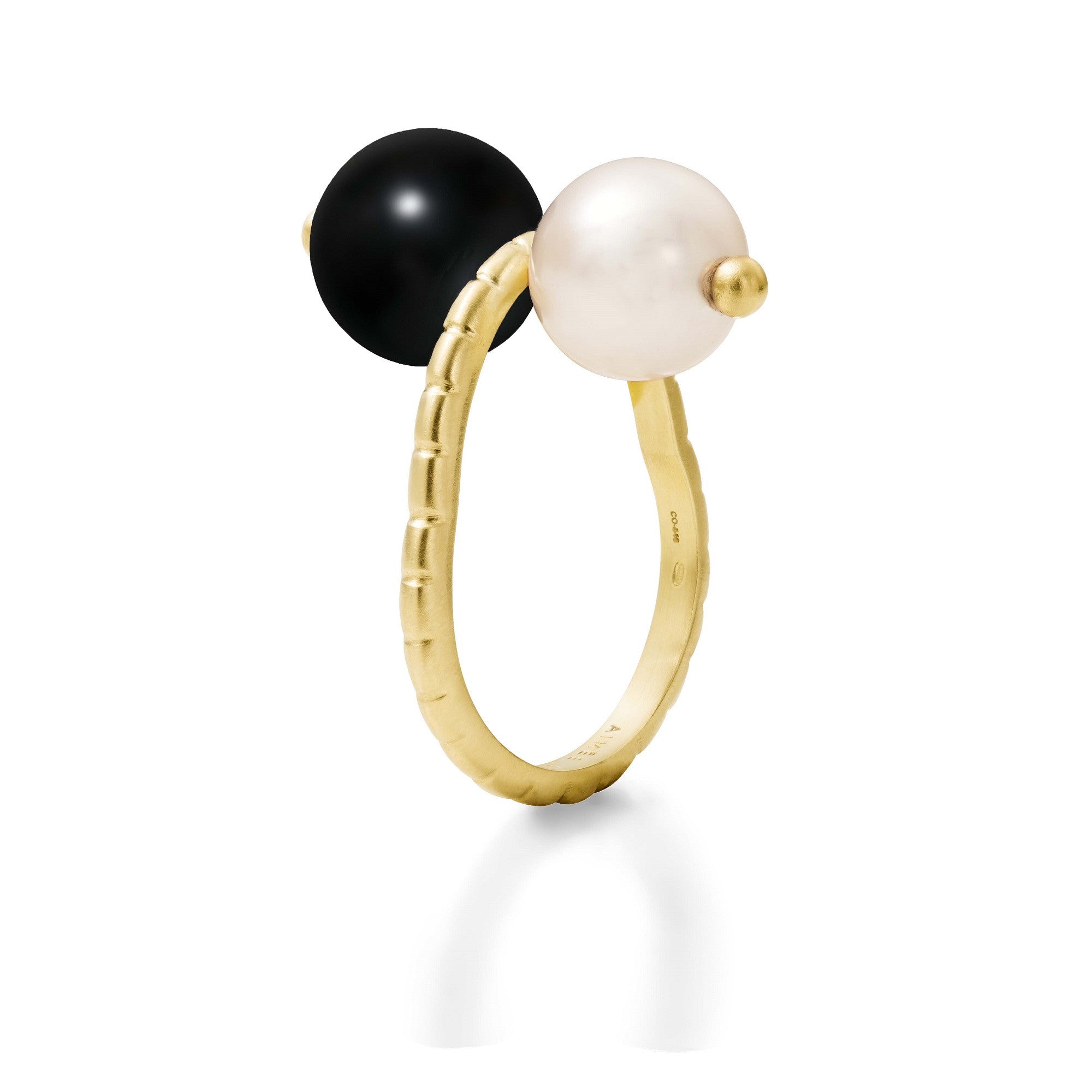 Aimée Aimer Chance Bague or jaune perle onyx taille 52