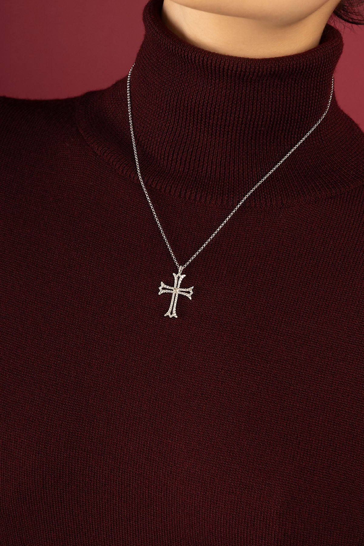 APM Monaco Yacht Club Rock collier croix argenté ajustable