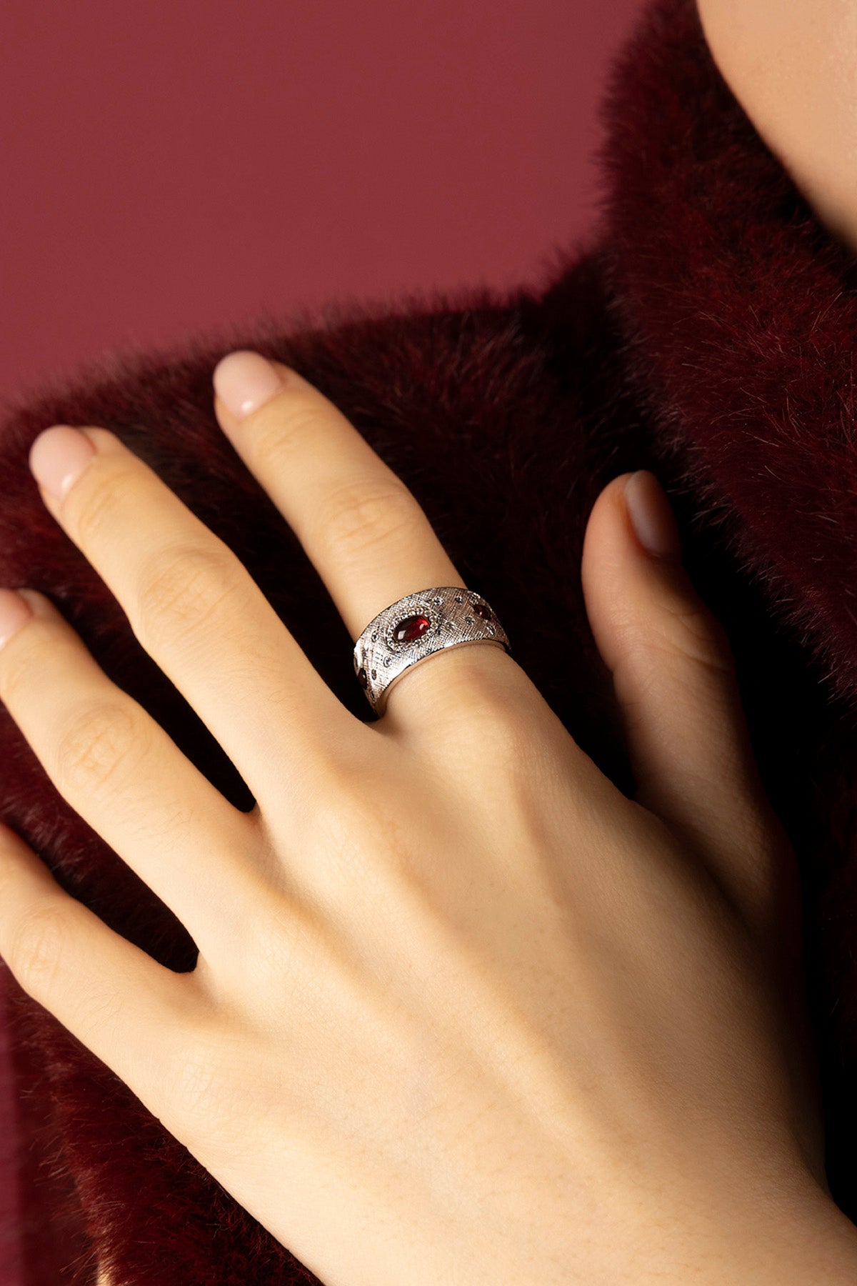 APM Monaco Automne Les Cabochons bague bordeaux