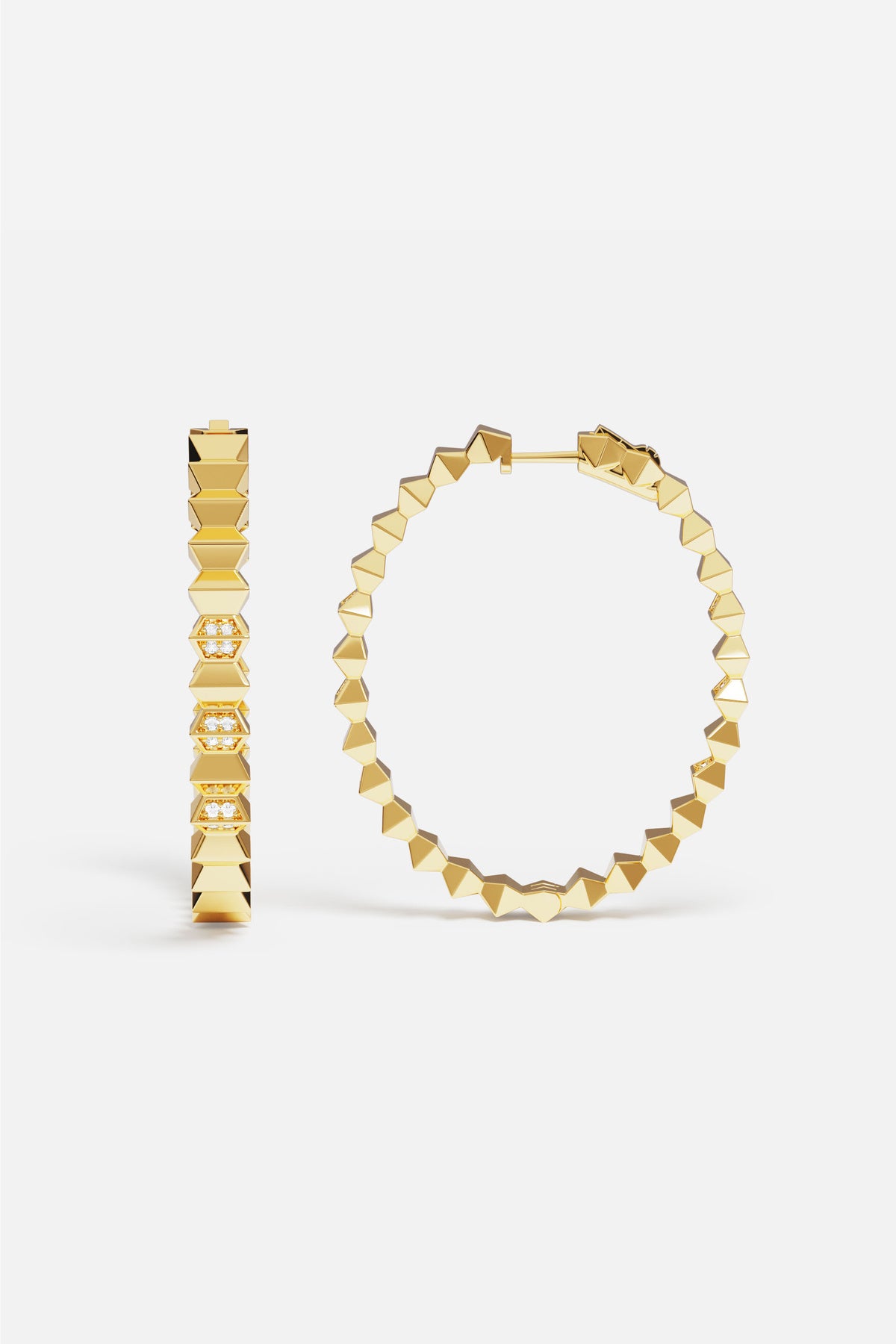 APM Monaco Yacht Club Up and Down créoles dorées 44 mm zircon