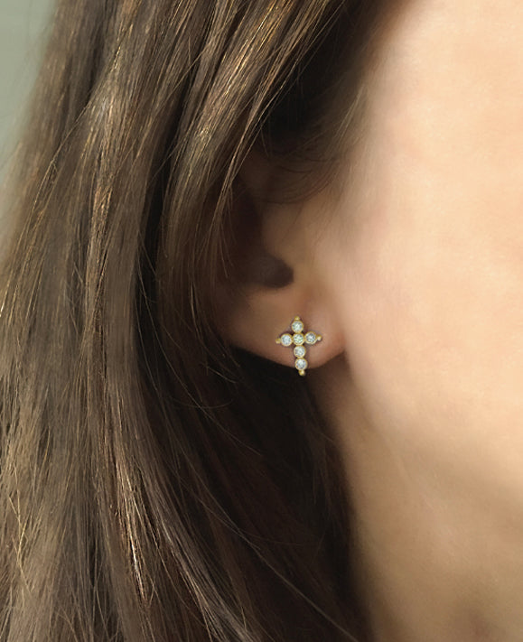 Aimée Aimer Petit AA puce oreille or jaune diamants paire