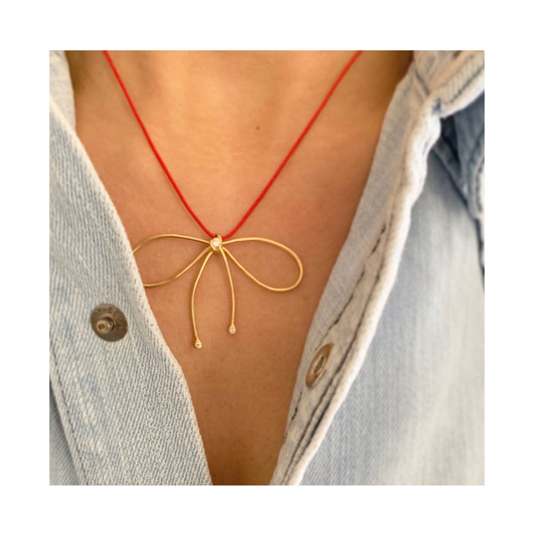 Aimée Aimer Nœud de Paris collier or jaune diamants bleu marine