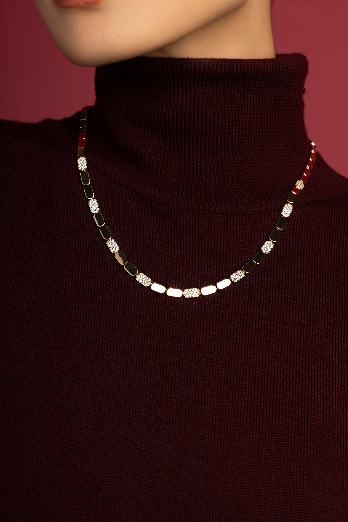 APM Monaco Yacht Club Pavage collier or jaune pavé