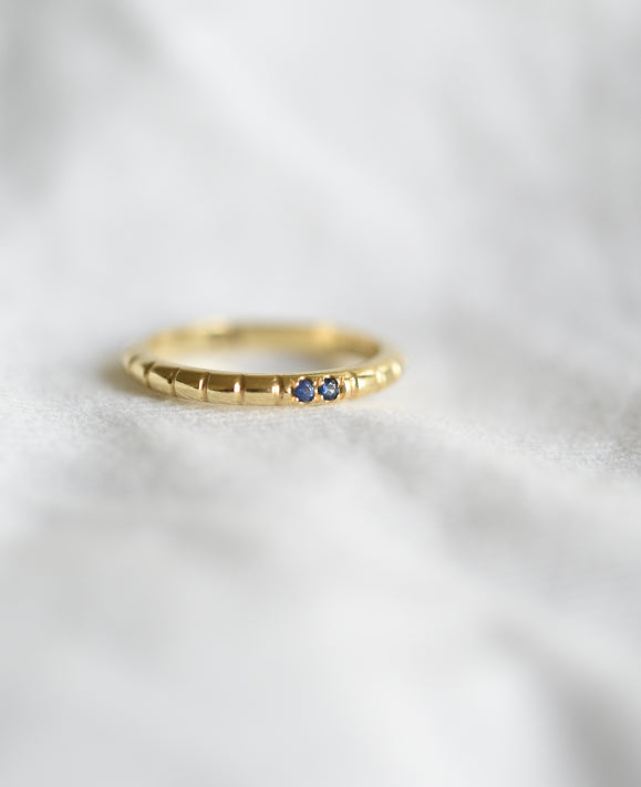 Aimée Aimer Lignes F. bague or jaune saphirs taille 52
