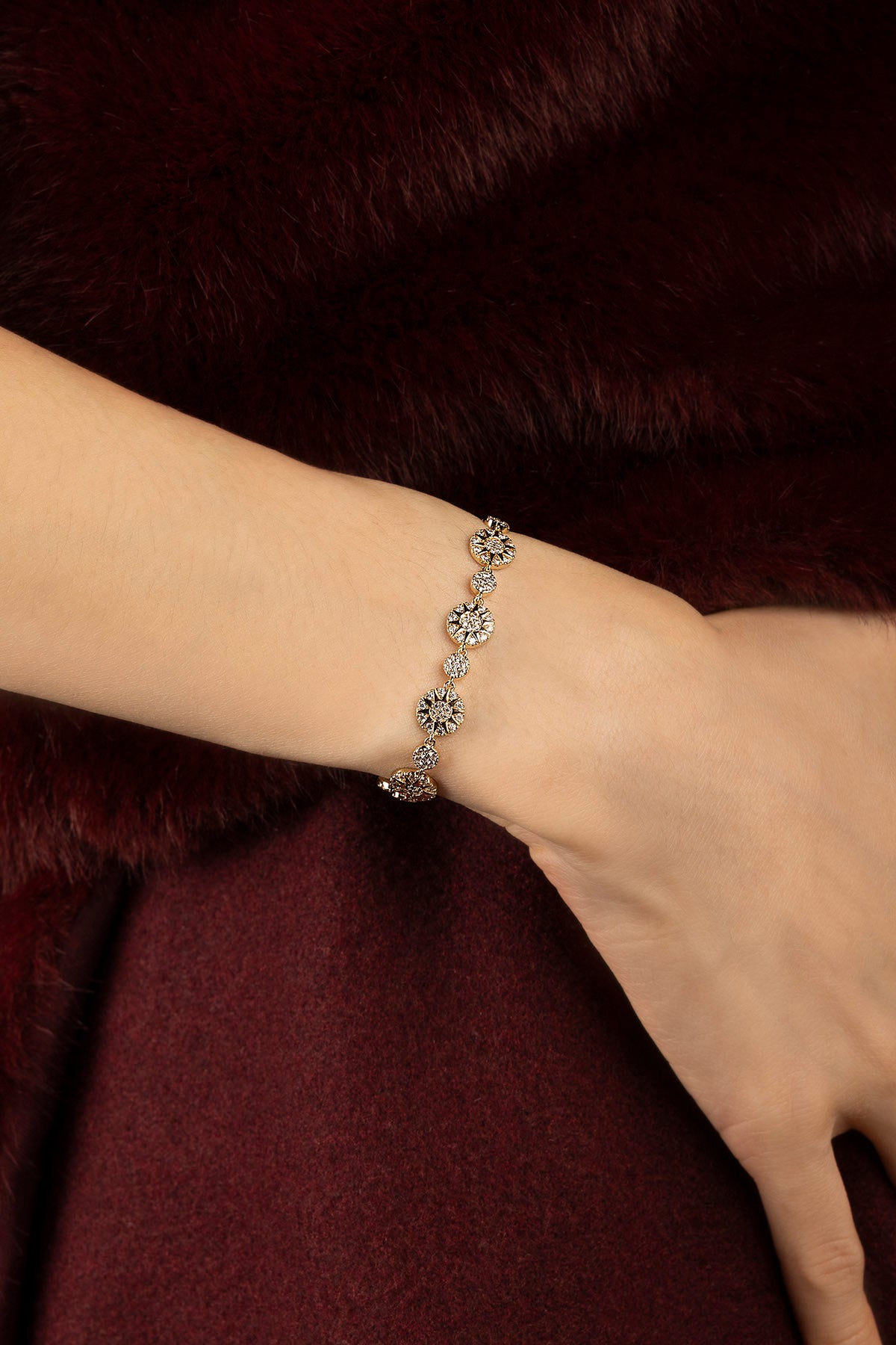 APM Monaco Soleil Bracelet doré zircon blanc taille S