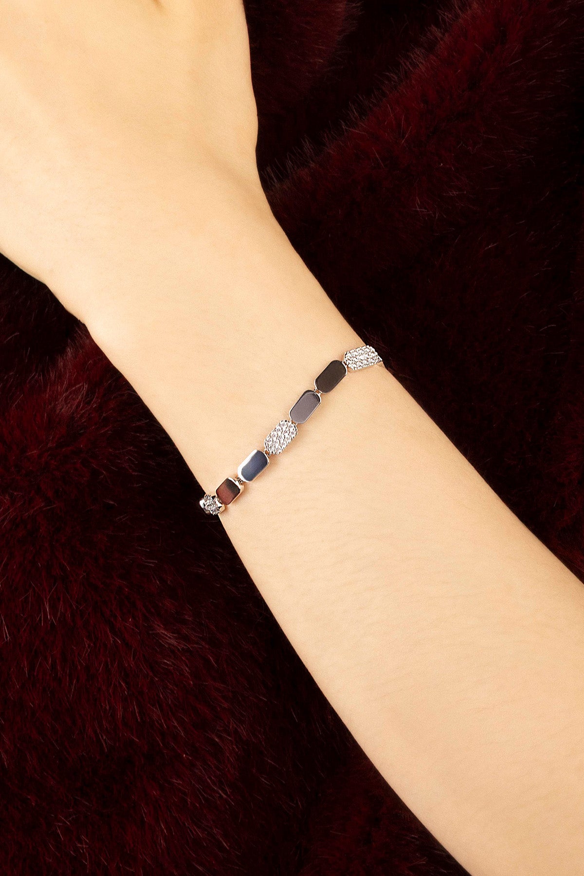 APM Monaco Yacht Club Pavage bracelet rhodié zircon blanc