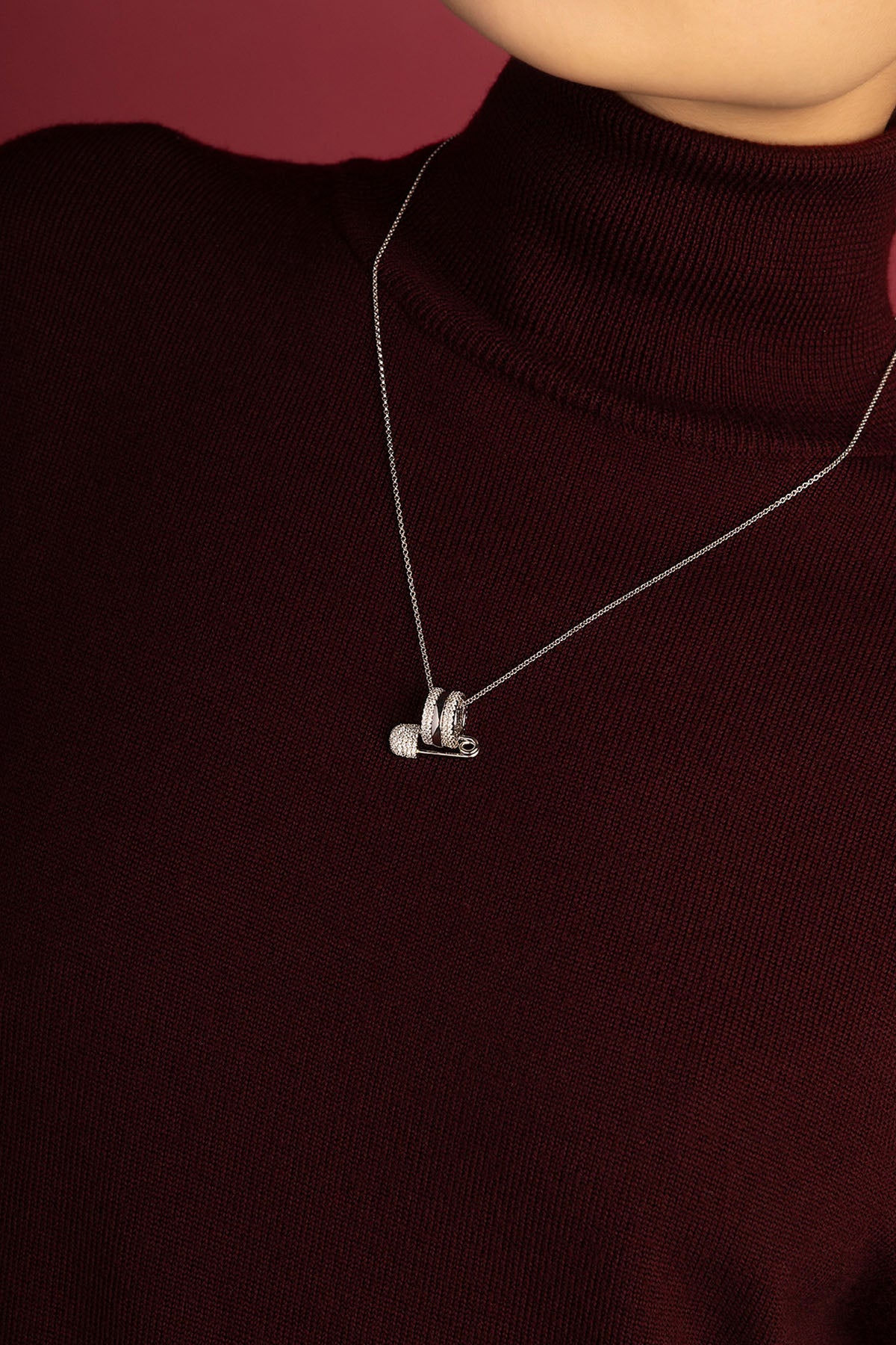 APM Monaco Morse Code Baby XL collier chaîne blanc zircon