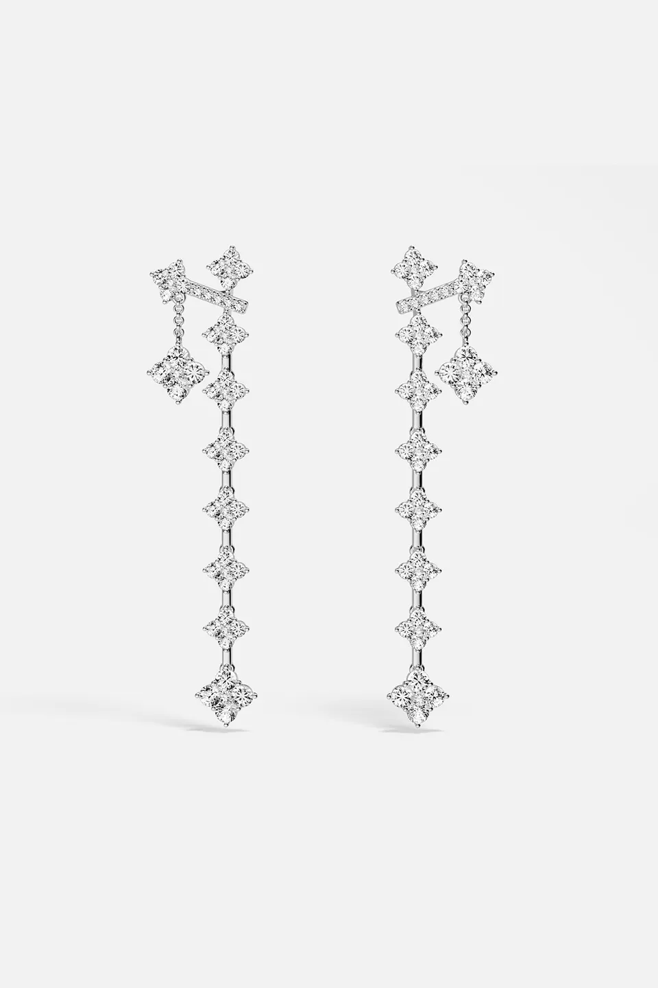 APM Monaco Lumière Éclat boucles d'oreilles pendantes blanches