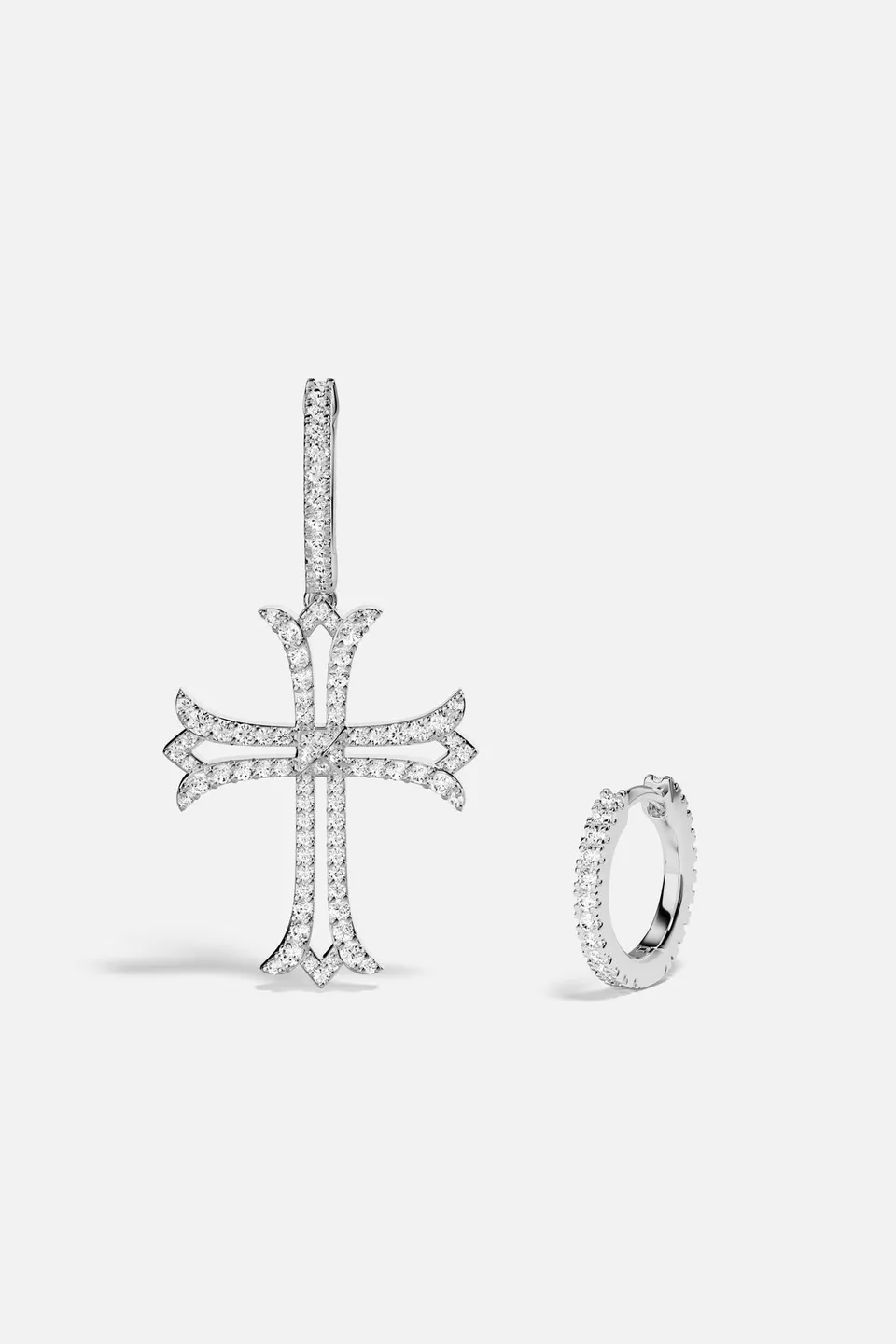 APM Monaco Yacht Club Rock boucles croix rhodié pavé