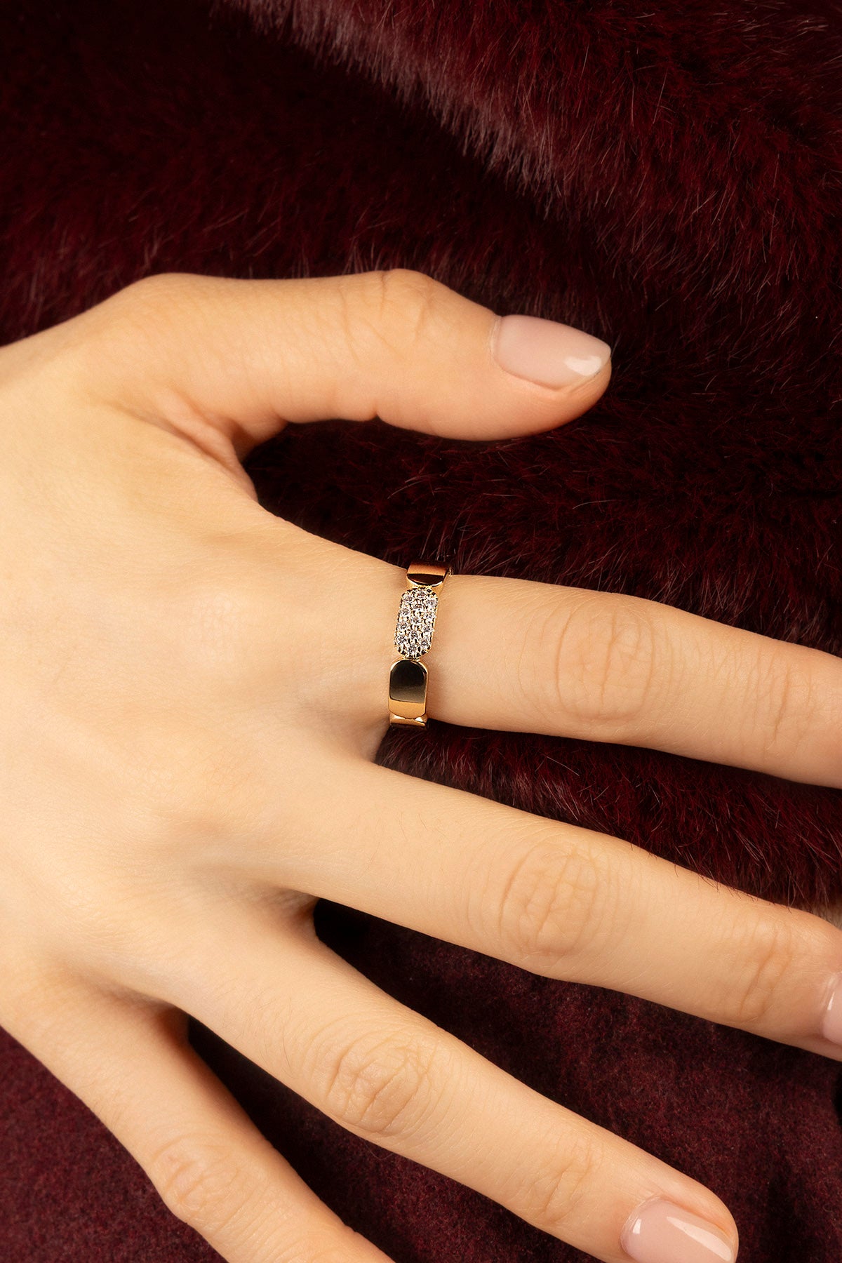 APM Monaco Yacht Club Pavage bague or jaune pavé zircon