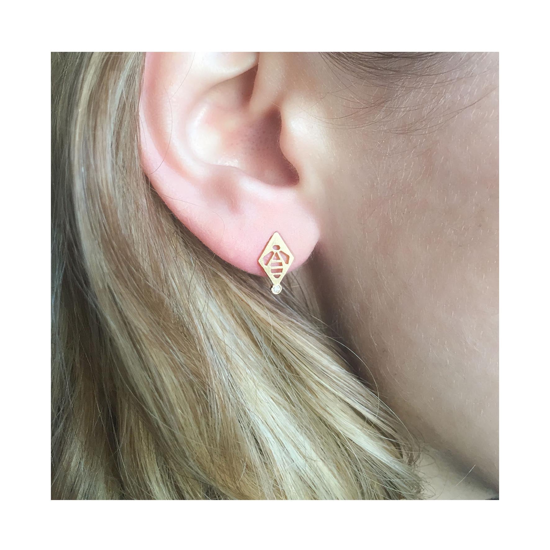 Aimée Aimer Abeille boucle d'oreille or diamant mono