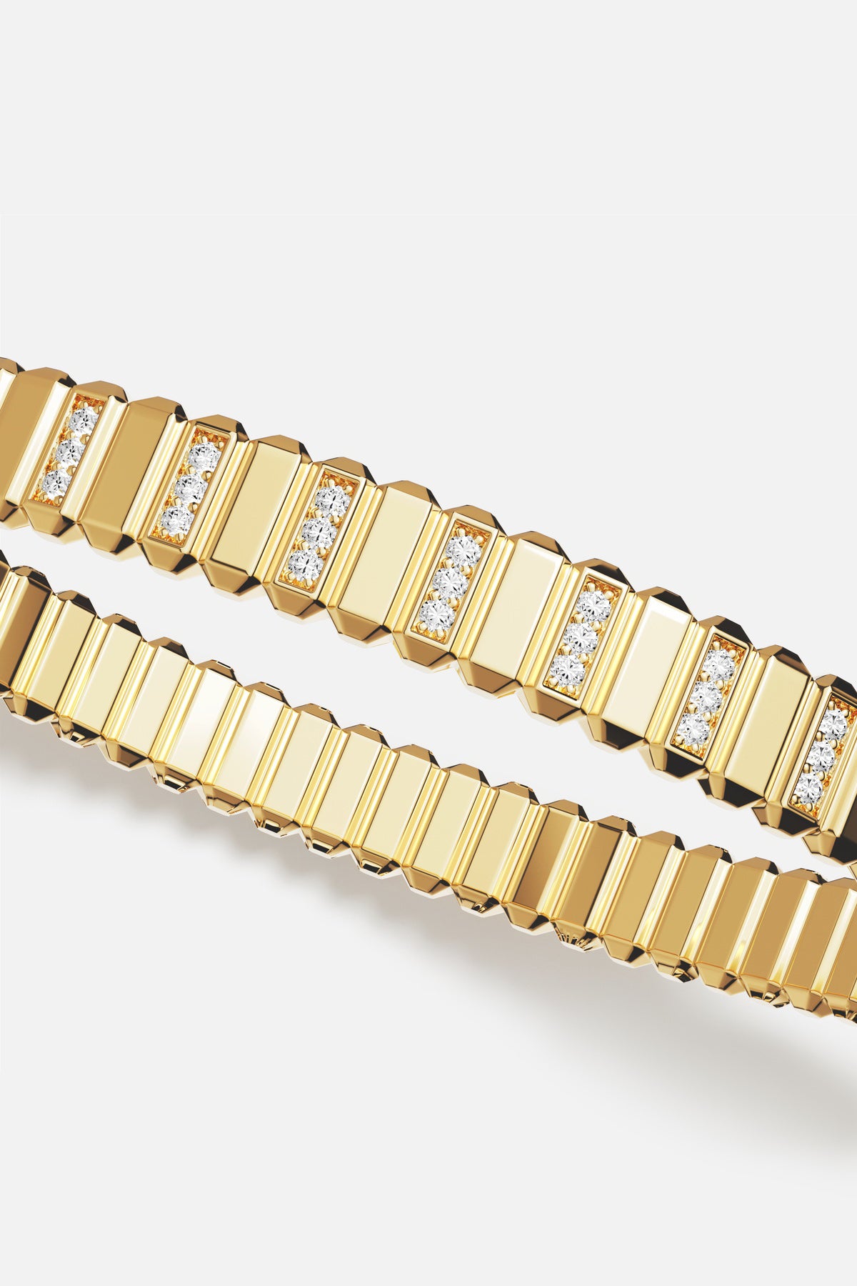 APM Monaco Automne Graphique bracelet jonc doré taille M