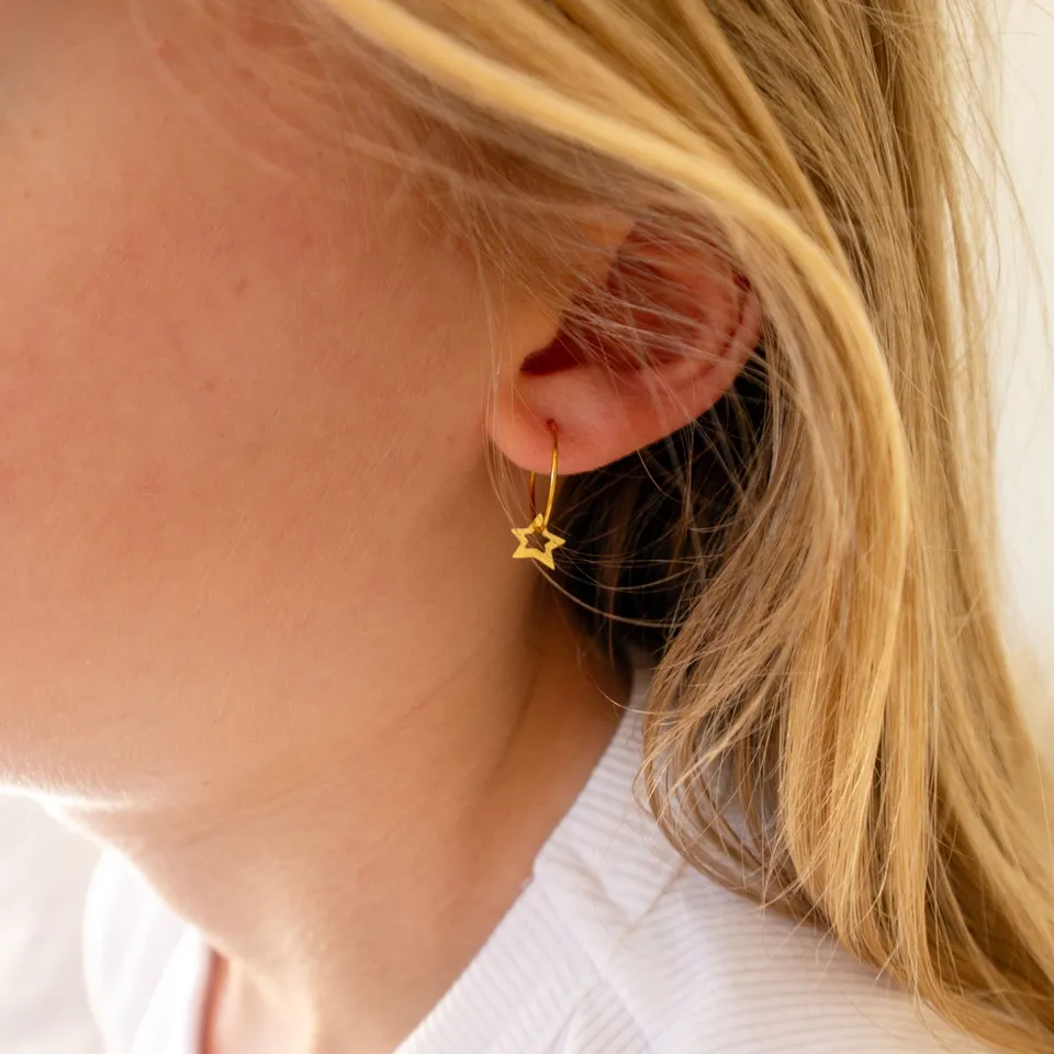 Adorabili Créoles Fines boucles créoles Étoiles 15 mm