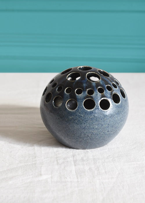 Aimée Aimer Vases Pique-Fleurs Oursin Accolay vase bleu 14 cm