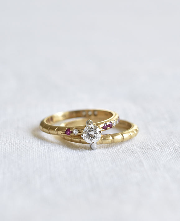 Aimée Aimer Nous n°4 bague or jaune rubis diamants taille 52