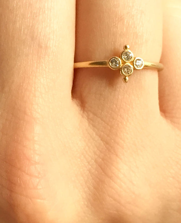 Aimée Aimer Delta bague or blanc diamants taille 52