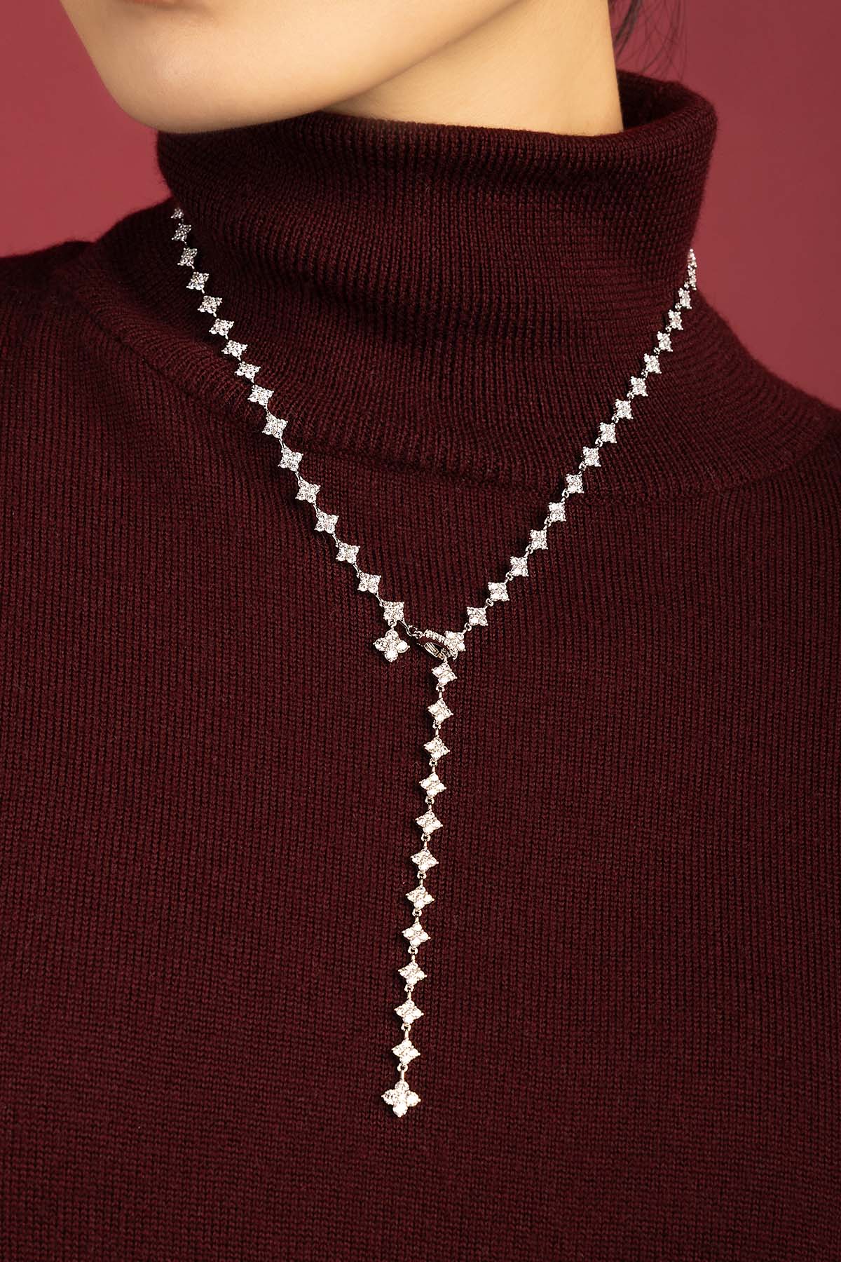 APM Monaco Lumière Éclat collier blanc réglable 38-50 cm