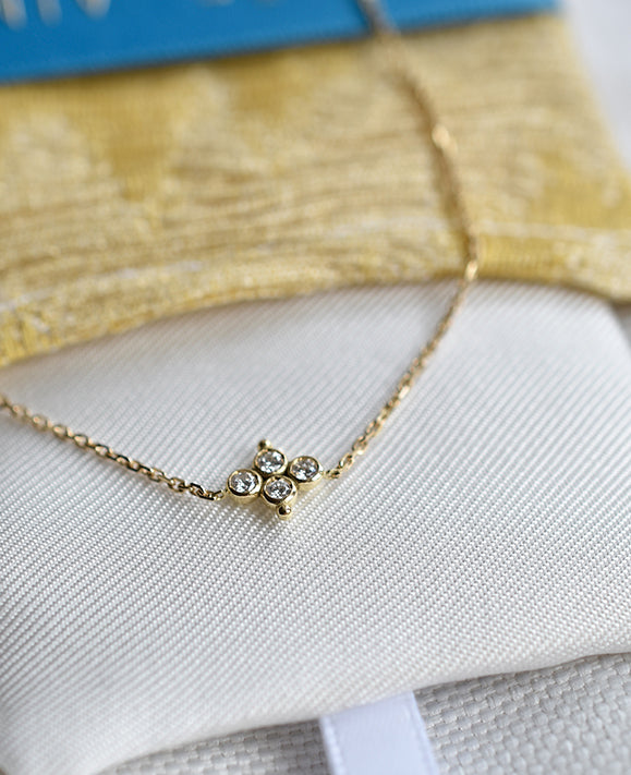 Aimée Aimer Delta collier or jaune 4 diamants