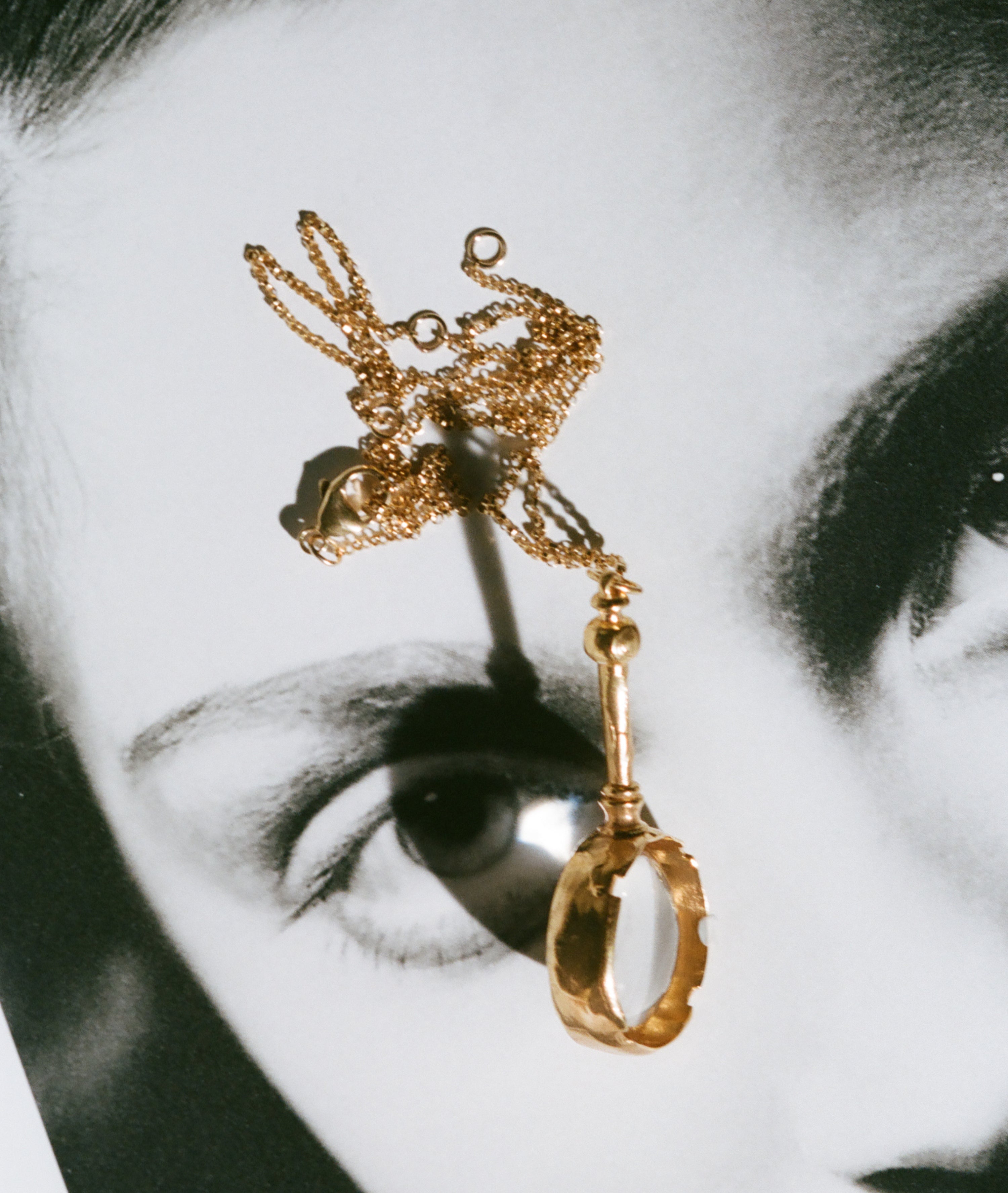 Alighieri Poet's Lens collier loupe plaqué or 24ct