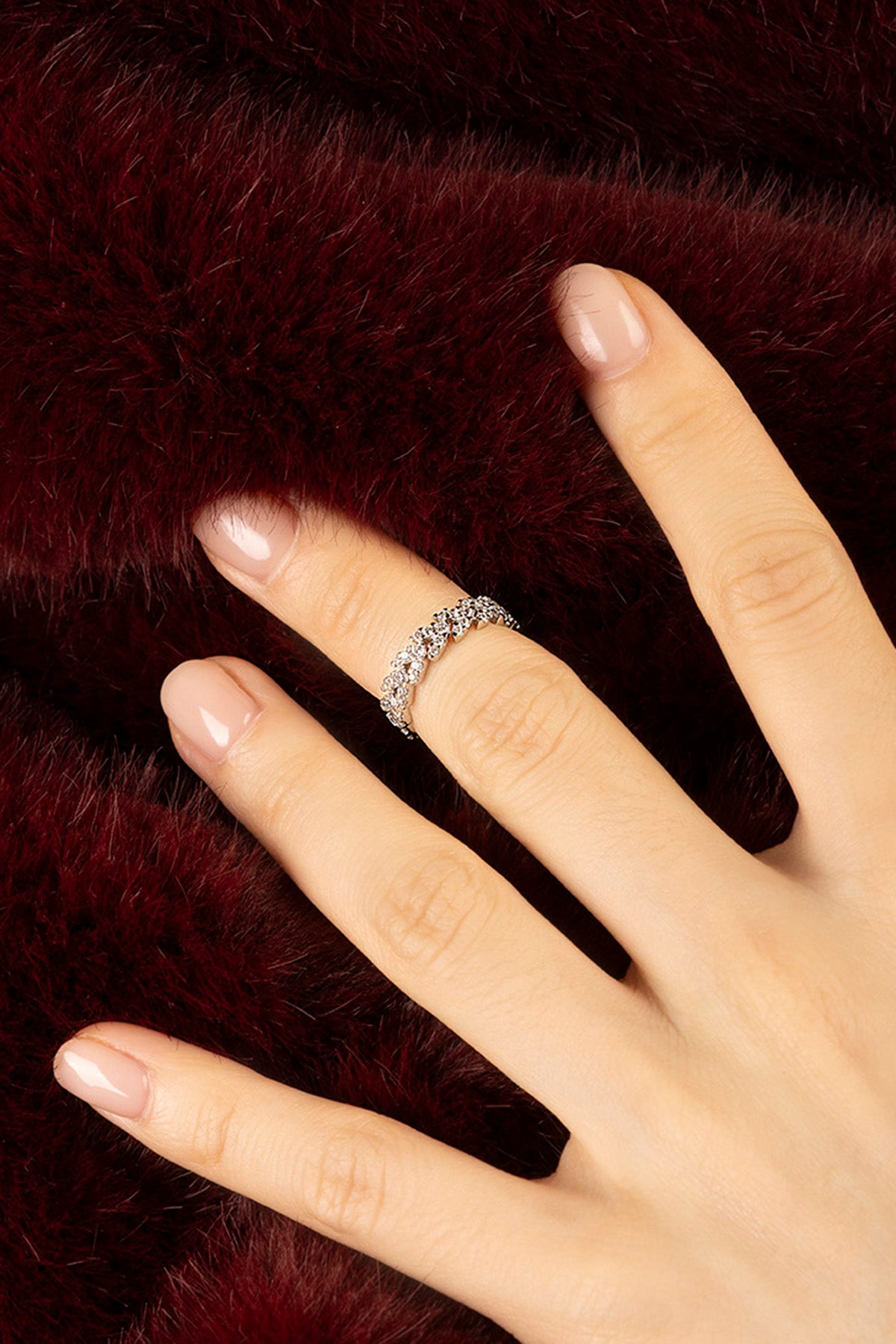 APM Monaco Automne Couture bague pavé blanc taille 42 zircons