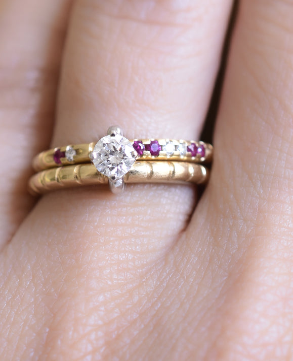 Aimée Aimer Nous n°4 bague or jaune rubis diamants taille 52