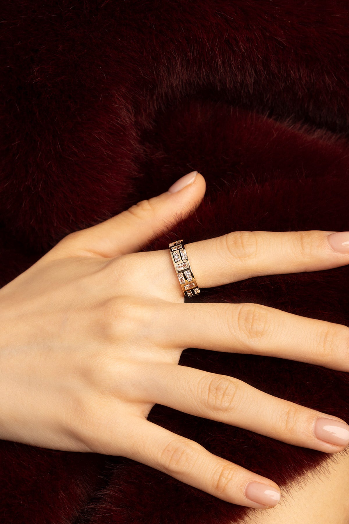APM Monaco Festival Ice bague zircon blanc dorée 52