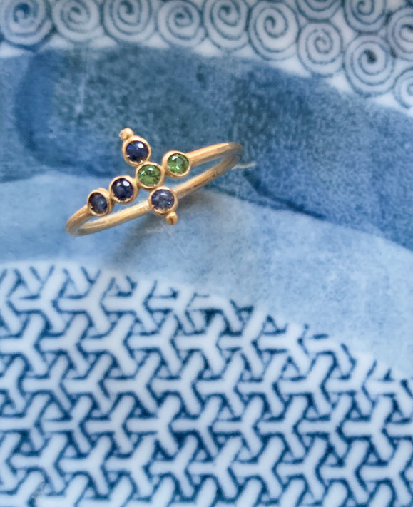 Aimée Aimer Petit AA bague tsavorites saphirs or jaune 51
