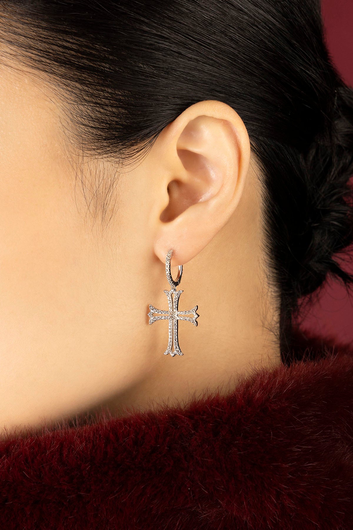 APM Monaco Yacht Club Rock boucles croix rhodié pavé