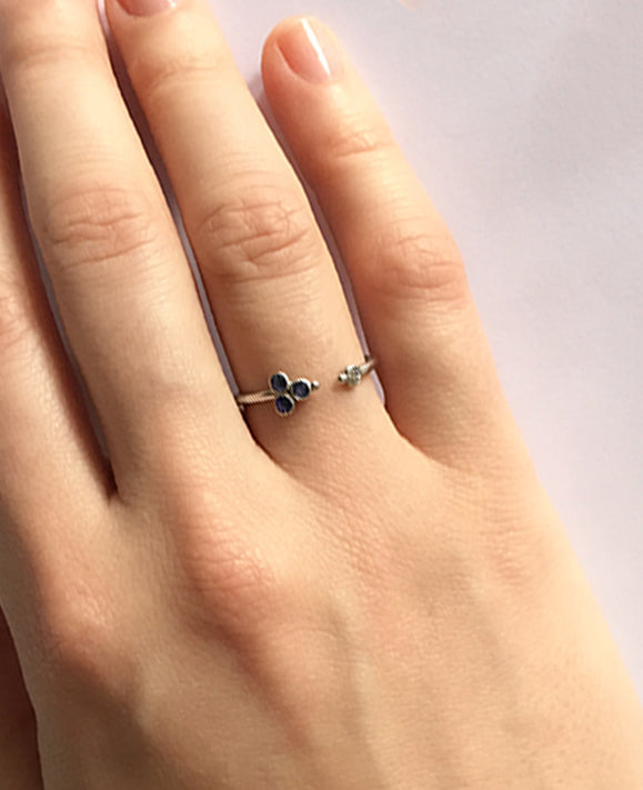 Aimée Aimer Delta bague or blanc saphirs diamant taille 52