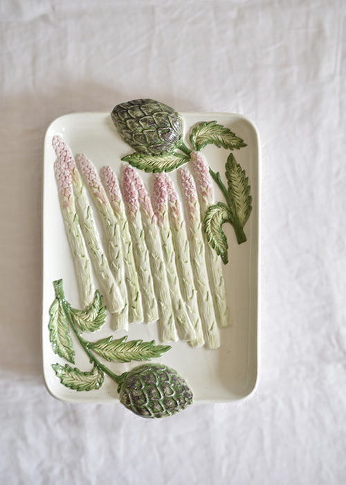 Aimée Aimer Plat Belles Asperges barbotine pièce unique 31 cm