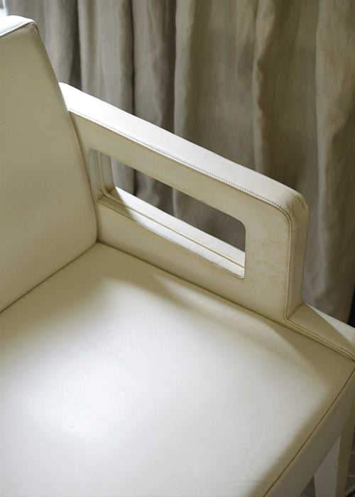 Aimée Aimer Objets Fauteuils Daytona Gagnère cuir paire
