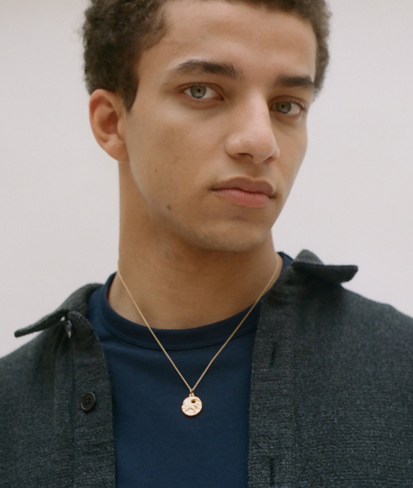 Alighieri Taurus Medallion collier zodiaque plaqué or