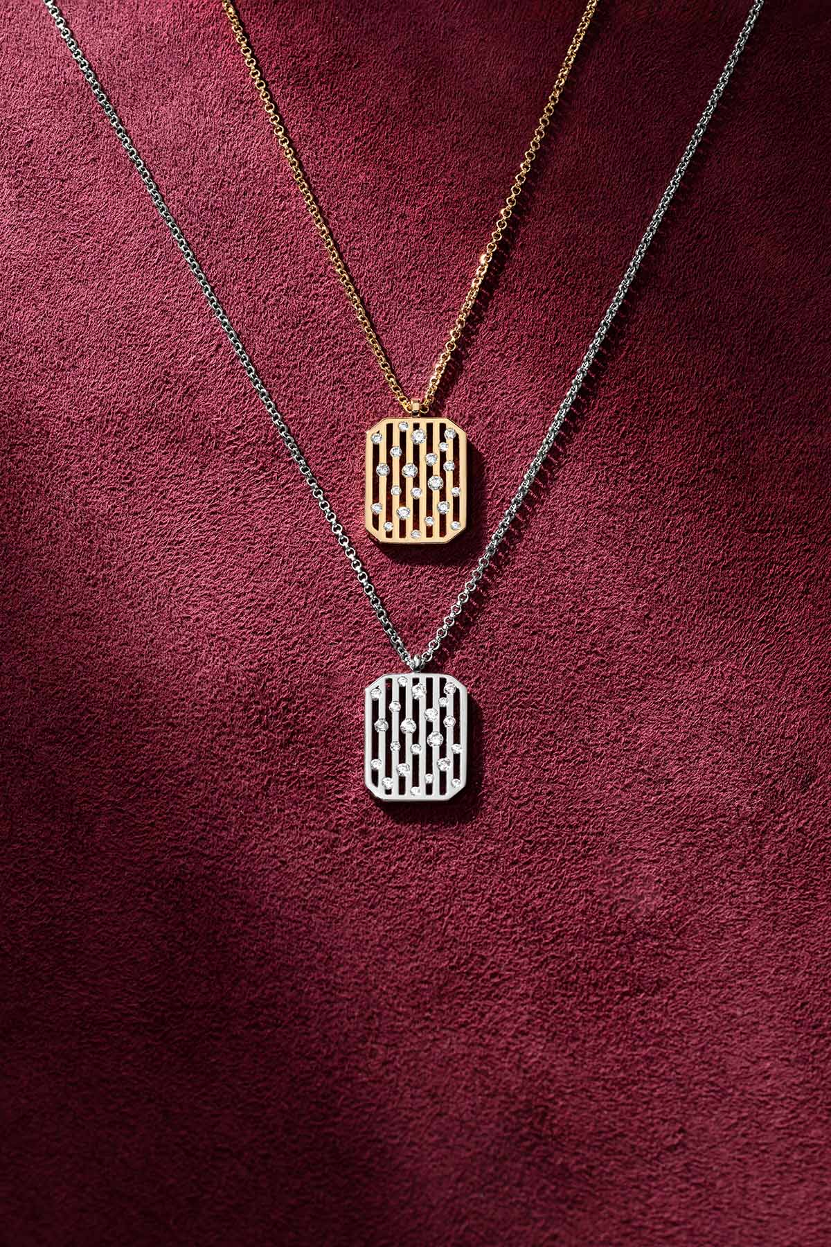 APM Monaco Automne Graphique collier plaque or jaune réglable