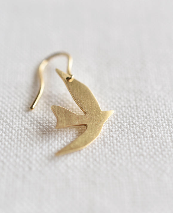 Aimée Aimer Envol boucle d'oreille or jaune oiseau dormeuse