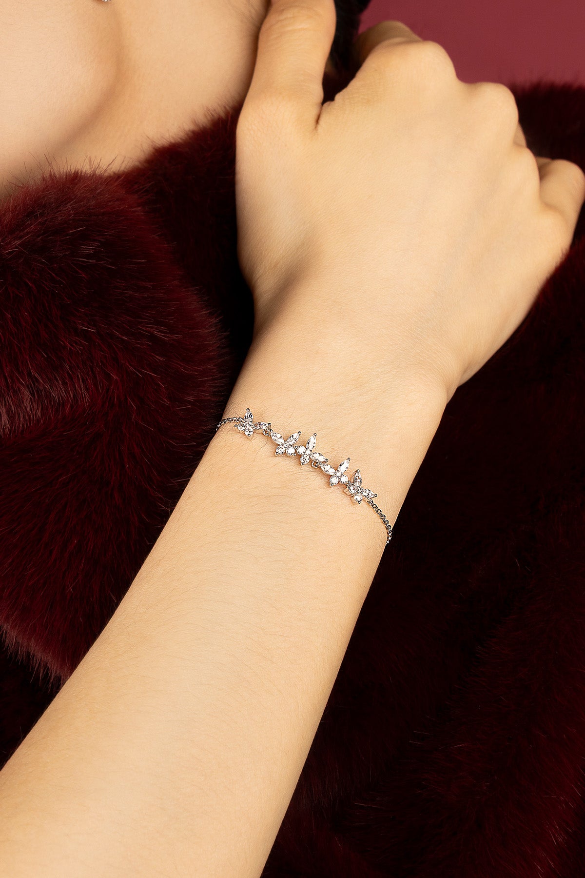 APM Monaco Lumière Papillon bracelet argent blanc ajustable