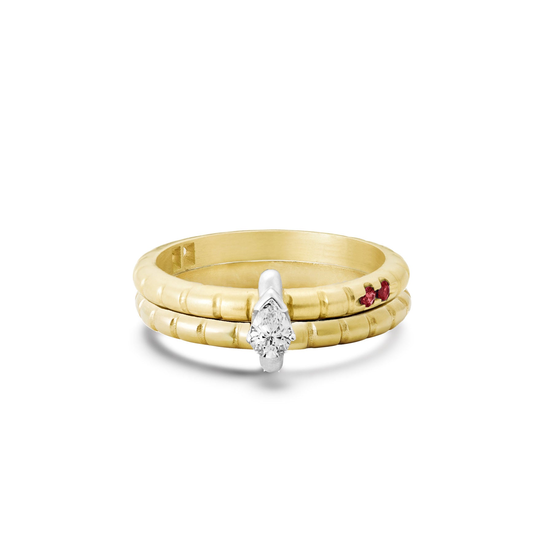 Aimée Aimer Nous n°5 bague or jaune rubis diamants taille 54