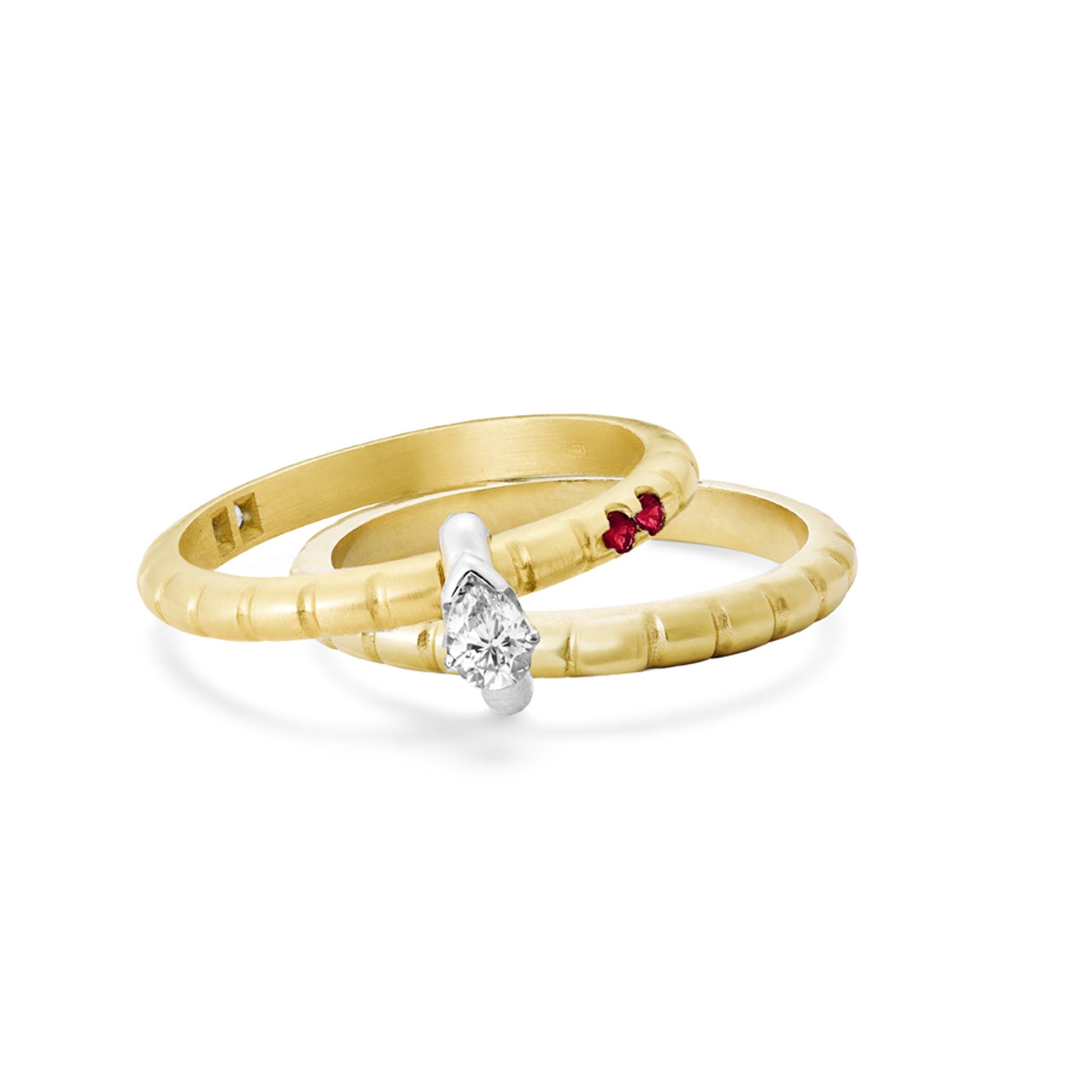 Aimée Aimer Nous n°5 bague or jaune rubis diamants taille 54