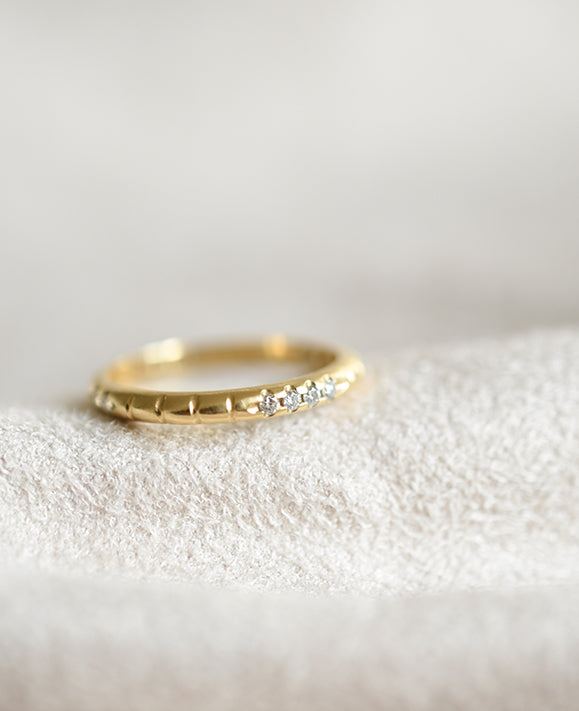 Aimée Aimer Lignes F. bague or jaune diamants taille 52
