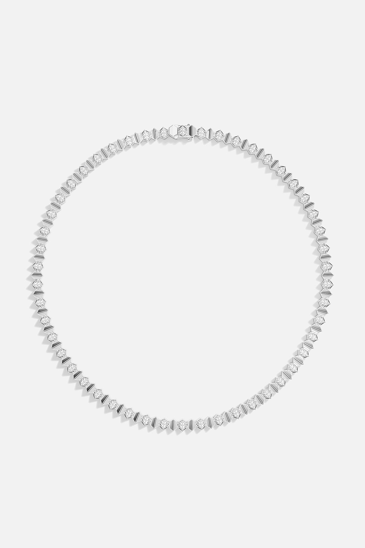 APM Monaco Yacht Club Up and Down collier ras de cou blanc 40 cm