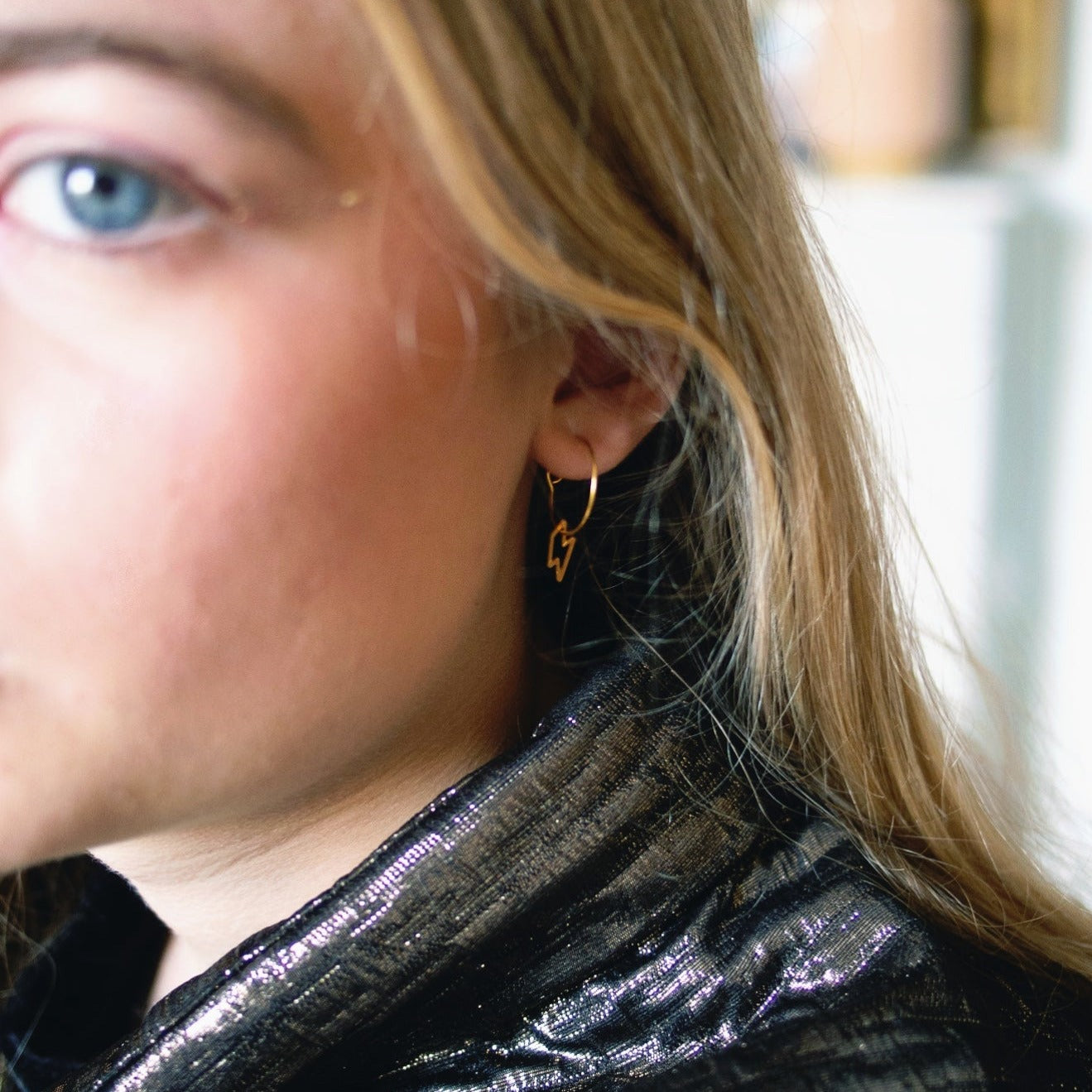 Adorabili Créoles Fines boucles créoles Étoiles 15 mm