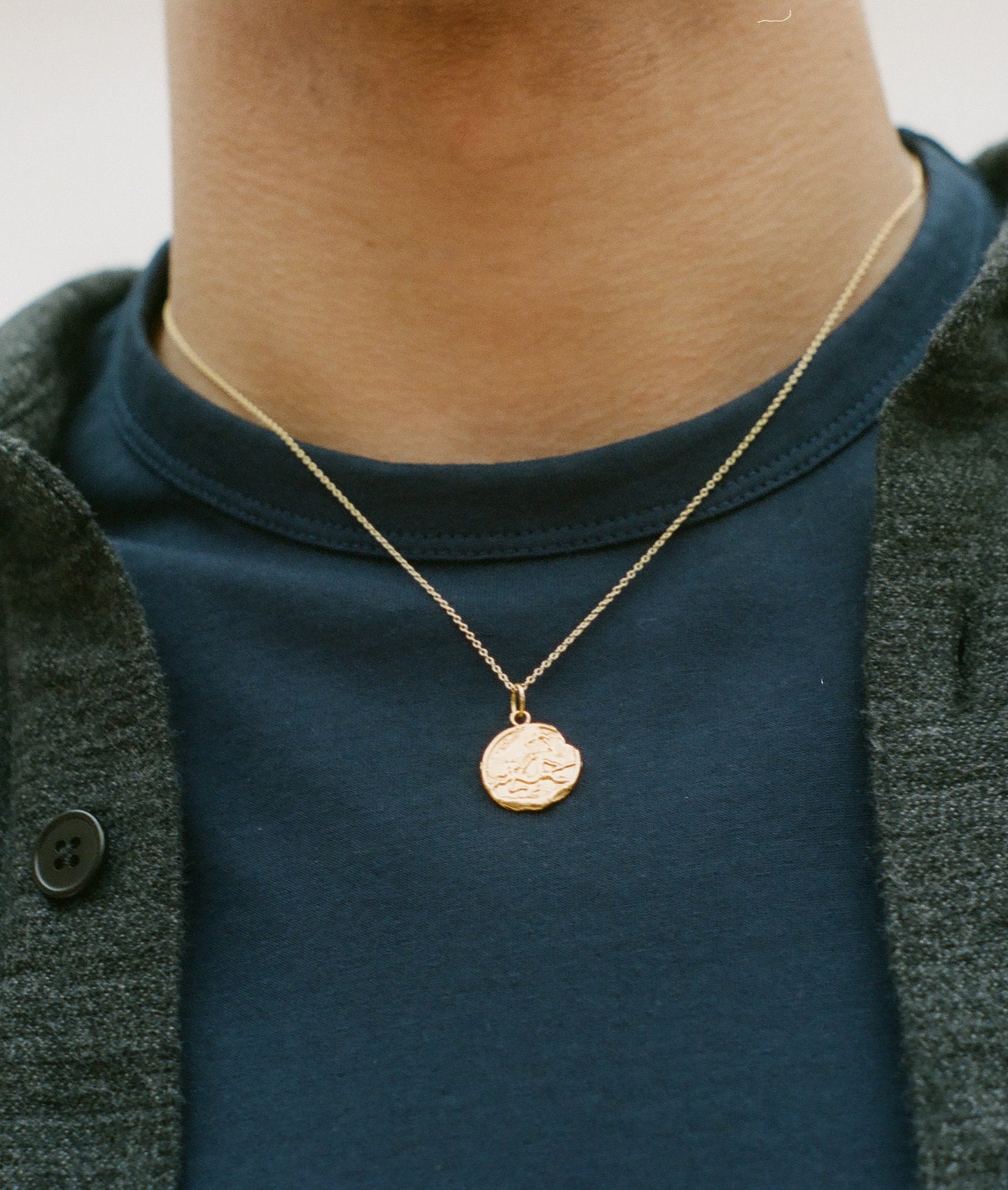 Alighieri Virgo Medallion collier plaqué or signe vierge