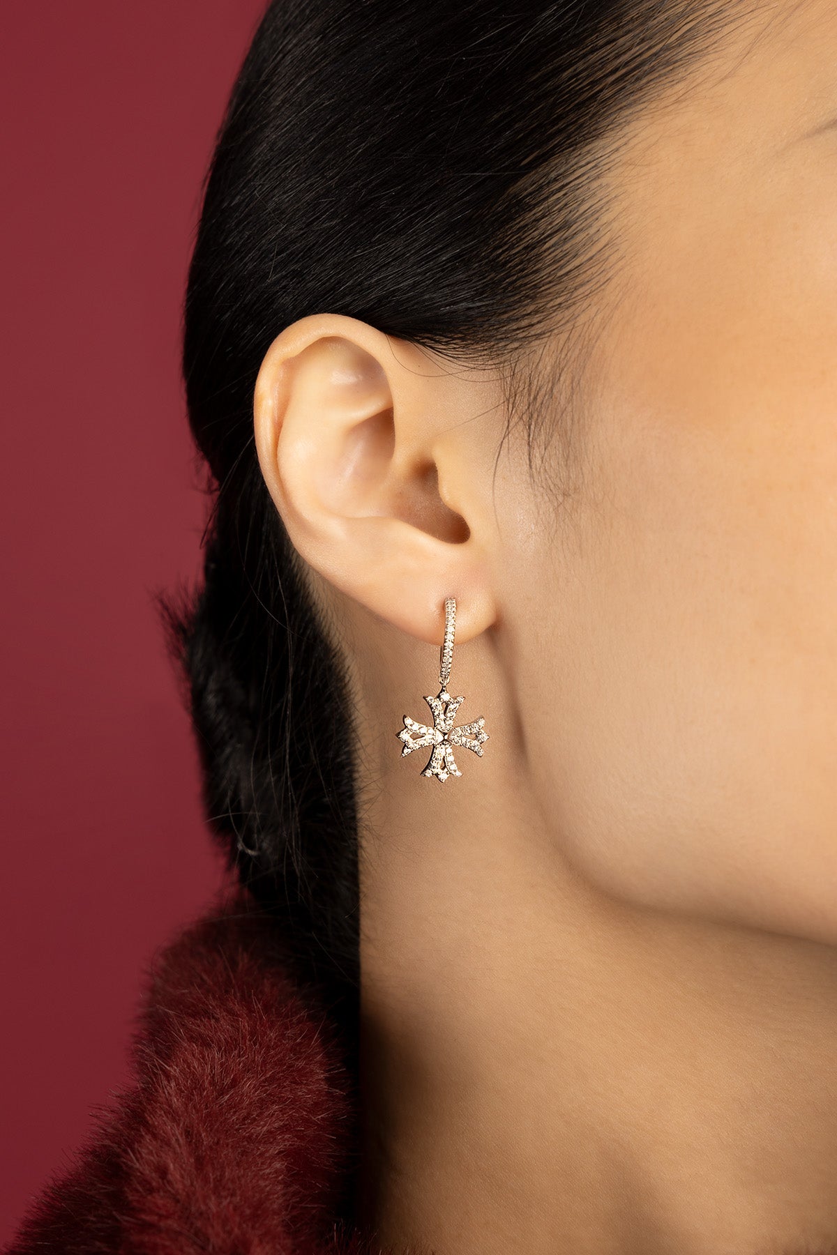 APM Monaco Yacht Club Rock boucles d'oreilles croix blanches