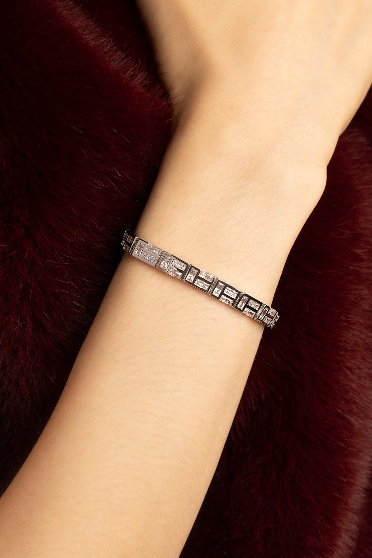 APM Monaco Festival Ice Bracelet blanc Taille M baguette