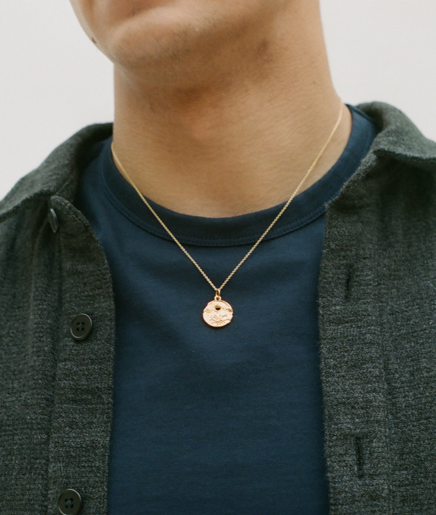 Alighieri Scorpio Medallion collier zodiaque or 9 carats